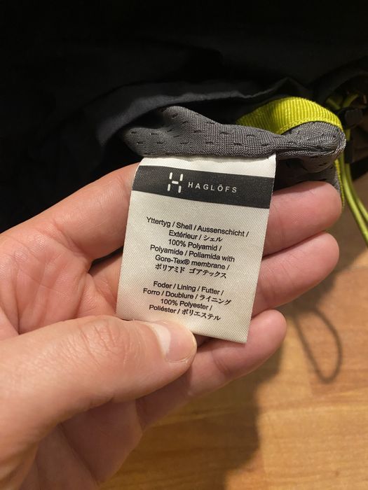 (L) HAGLOFS Черная курточка на мембране весенняя осенняя tnf gore tex