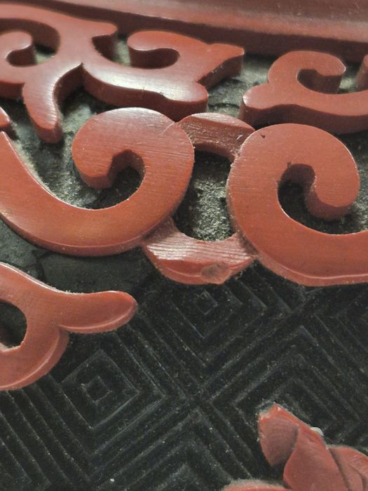 Chiński wazon z laki/mosiądzu