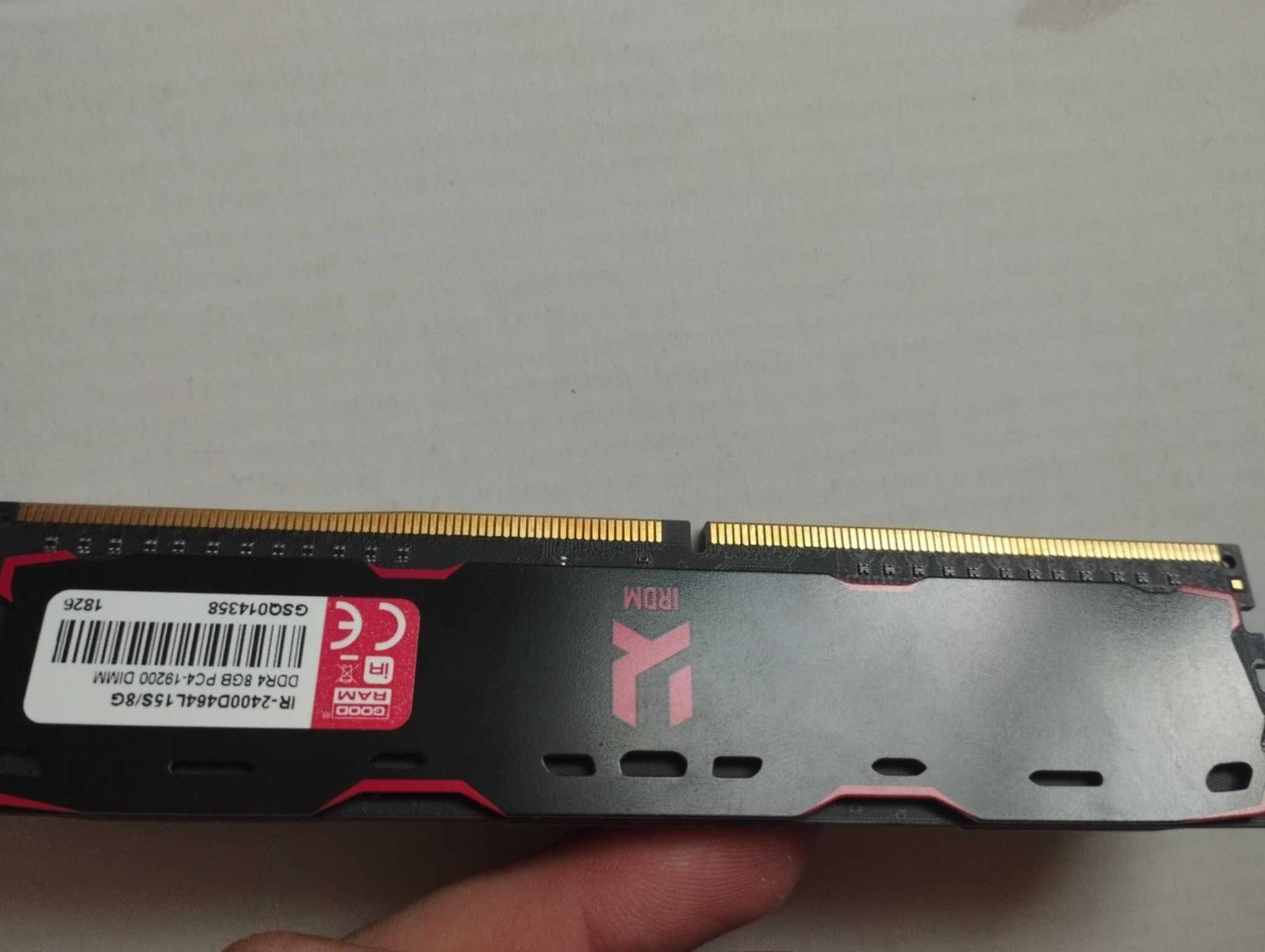 Pamięć GoodRam IRDM, DDR4, 8 GB, 2400MHz, CL15 (IR-2400D464L15S/8G )