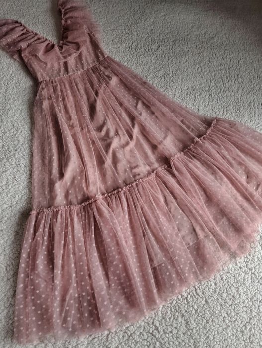 Sukienka szyfonowa w groszki tiulowa brudny róż midi