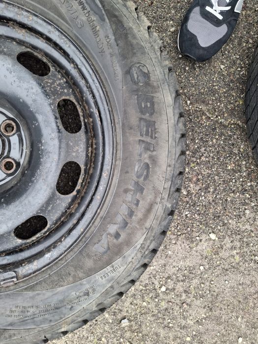 Продам зимнюю резину 195/65r15