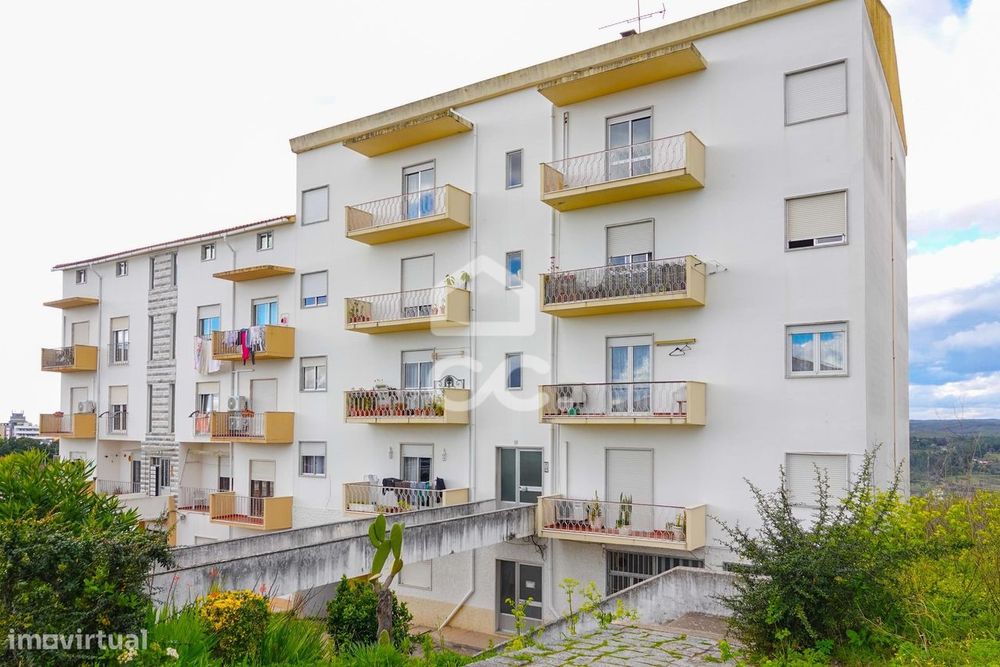 Estacionamento coberto e fechado, Abrantes