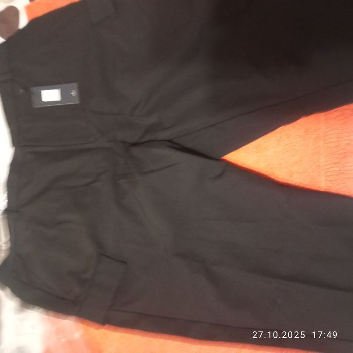 Продам брюки совершенно новые на очень крупного мужчину