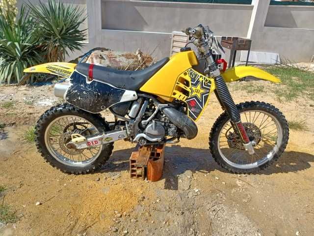 Suzuki RMX 250 matriculada