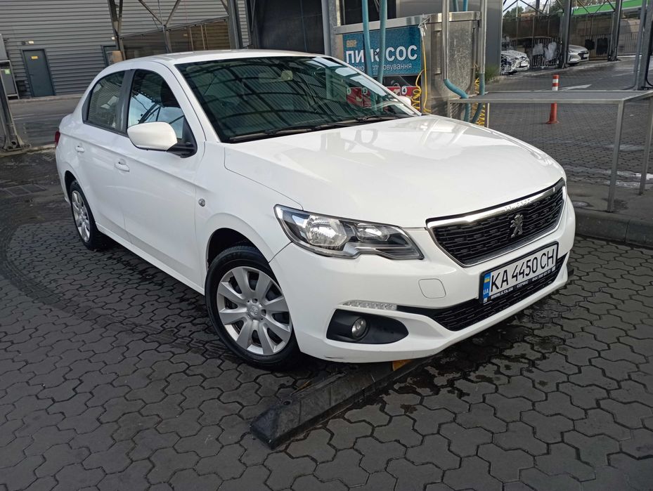 Продається Peugeot 301, 1,2 газ/бензин , мех КПП , пробіг 275 тис.