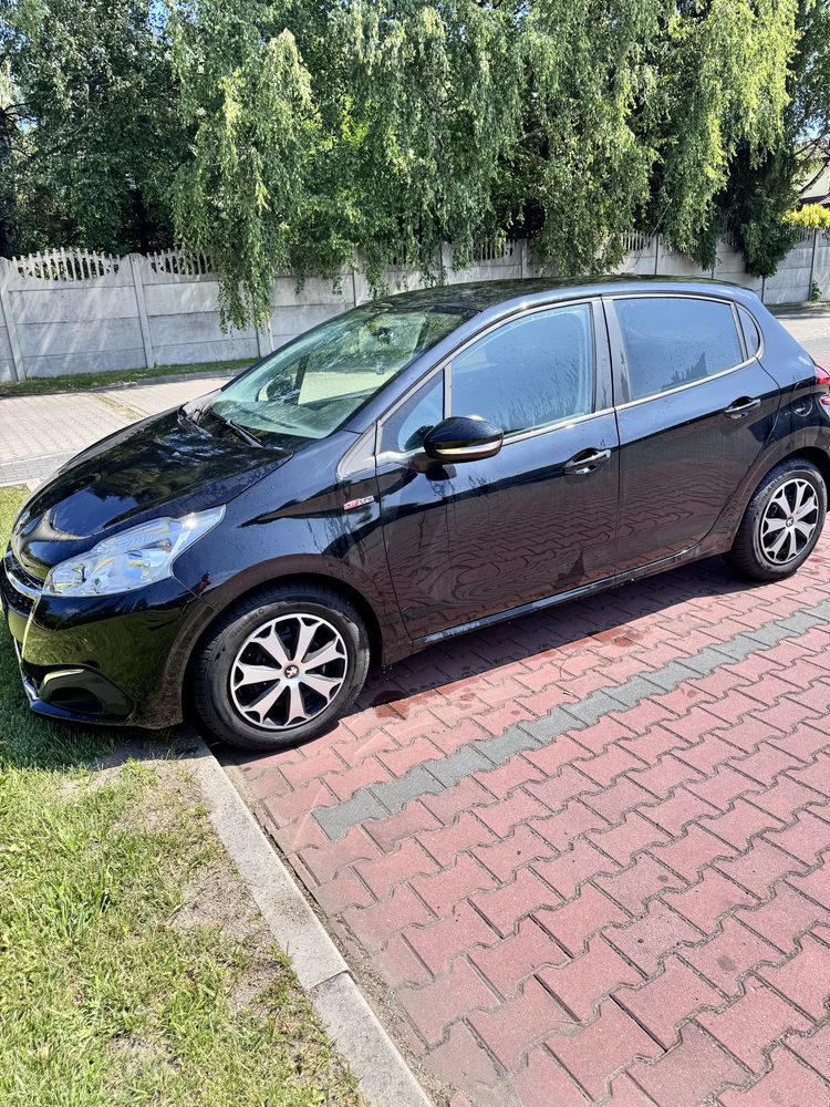 Peugeot 208 1.6hdi 100km
