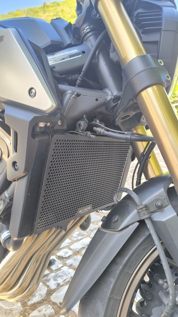 Honda CB 650 R full