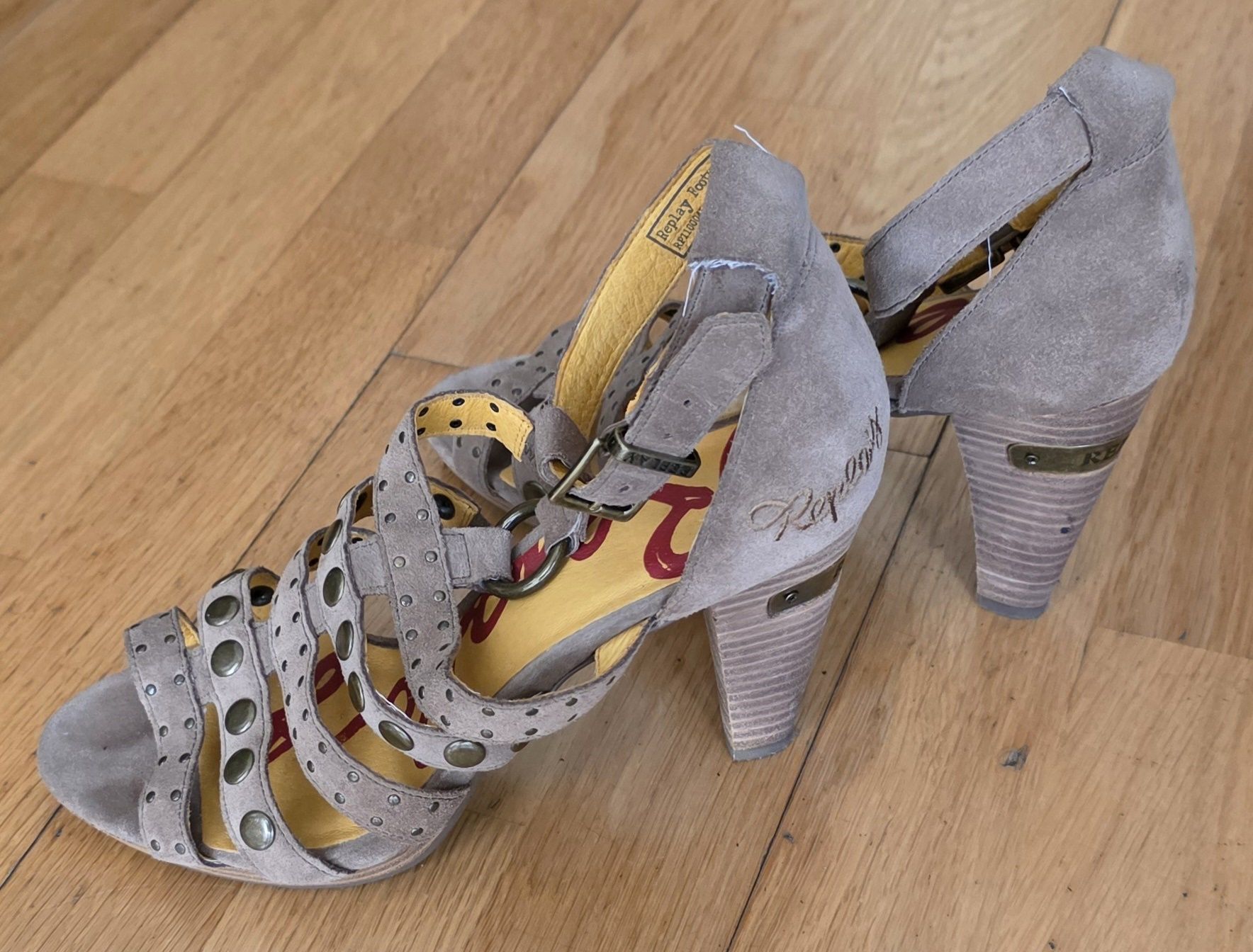 Sandalias como novas, Replay 39
