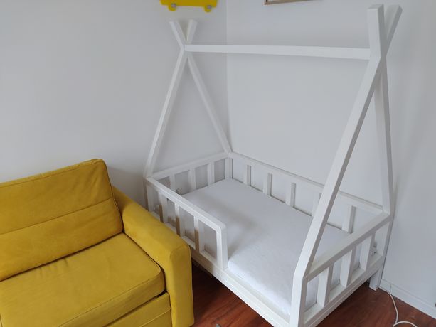 Białe łóżko łóżeczko dziecięce domek/tipi pod materac 80x140 szuflady