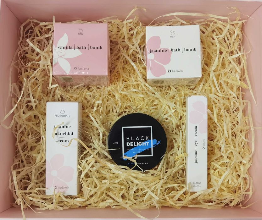 BELLAVIA zestaw kosmetyków damskich krem+serum+węgiel+2 x kula