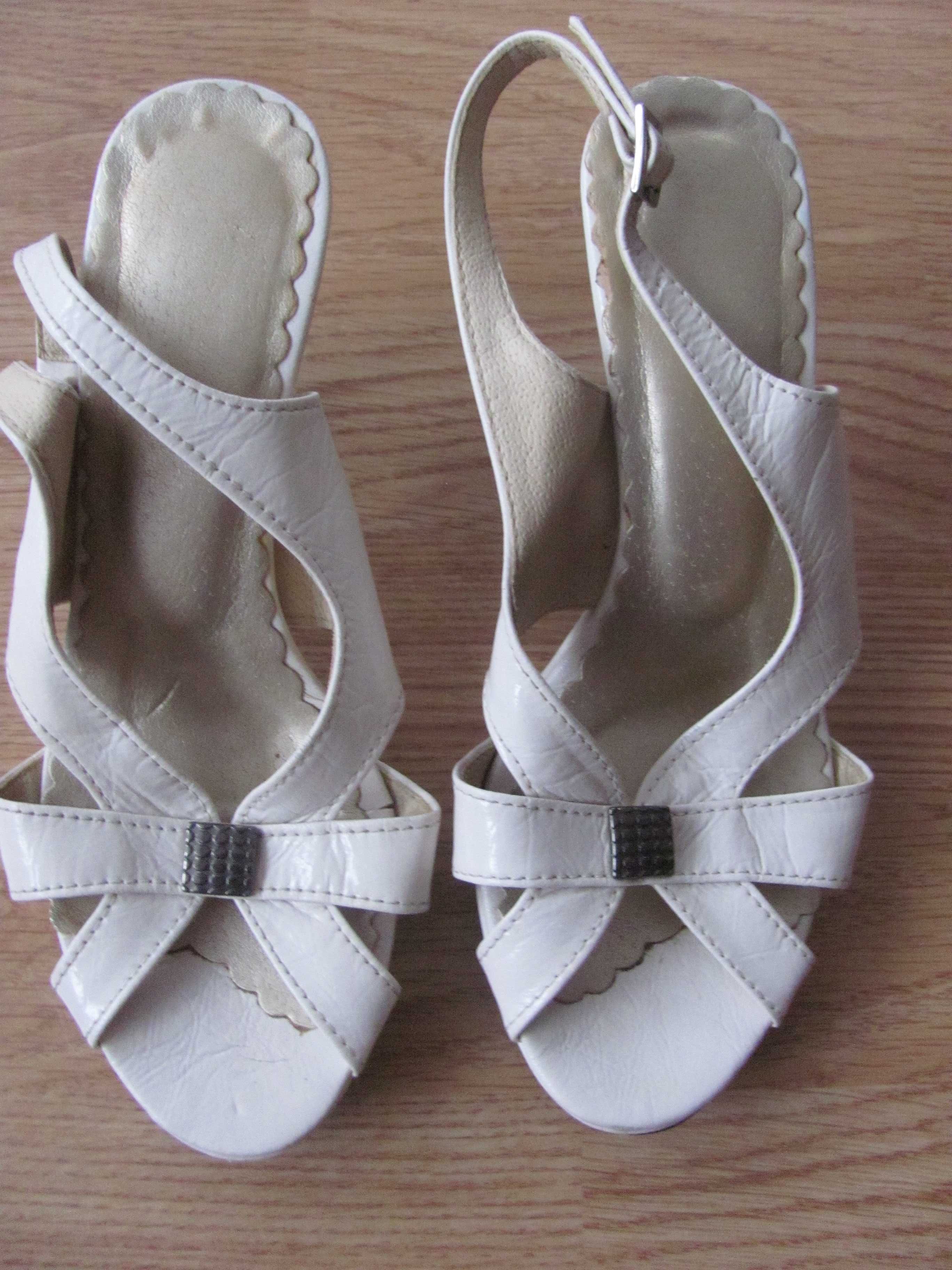 Buty  damskie  35