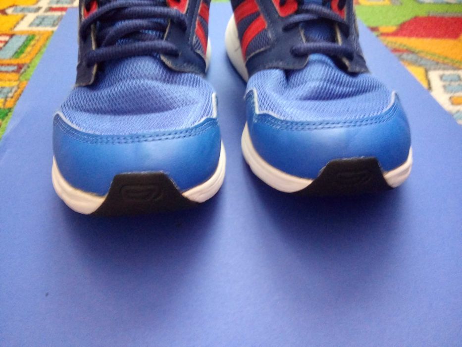 Adidasy Decathlon rozm. 35, wkładka 22 cm