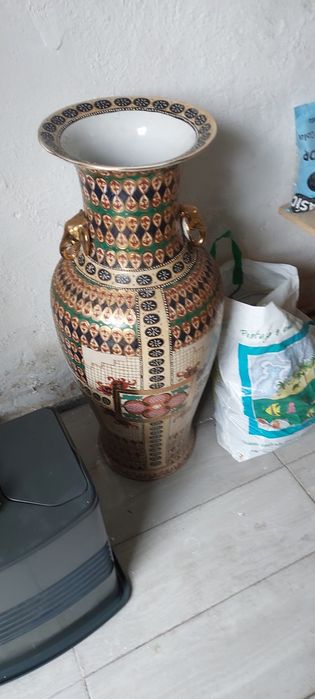 Vendo jarrao alto, em bom estado