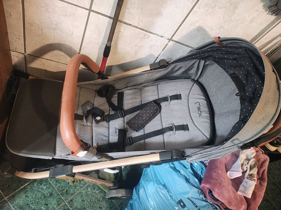 Wózek spacerowy MoMi Estelle, składany w walizkę, szary