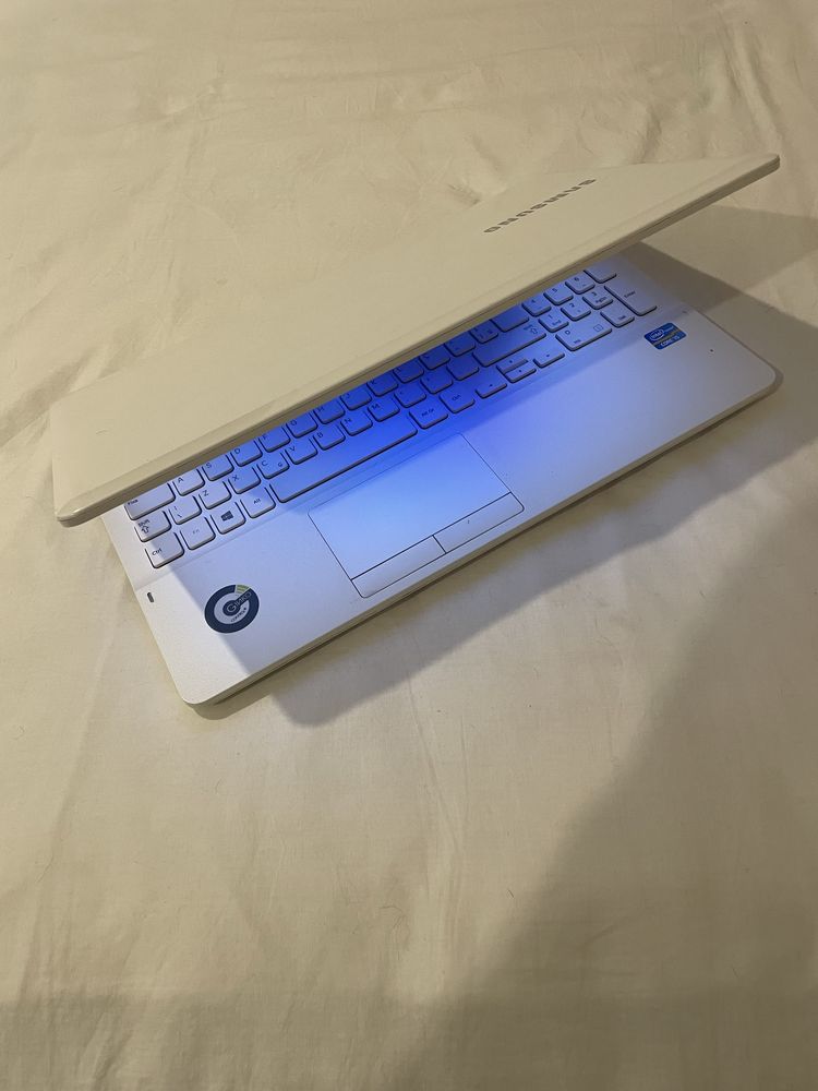 Portatil Samsung i5