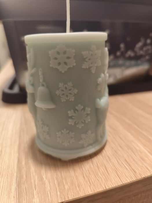 Świeczka z wzorem świątecznym