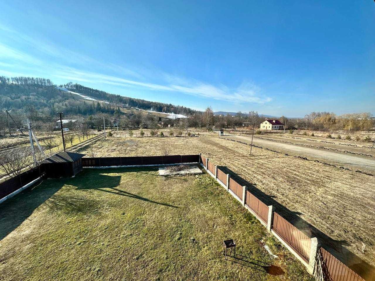 Продаж приватної вілли біля гірськолижного курорту  Буковиця