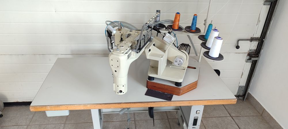 Maquina costura flatlock com alteração para malhete motor Efka dc 1500
