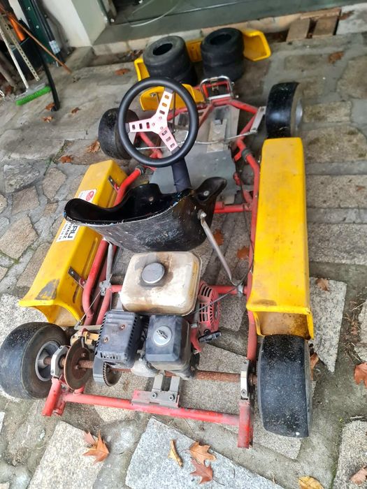 KART 160cc motor Honda SEM ATRELADO 
"4T 
" 160cc 5.5 cvs 
"
