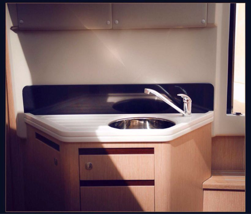 Голланська Яхта Focus 33 НТ