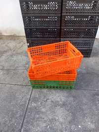 Caixas plástico para transporte produtos alimentares
