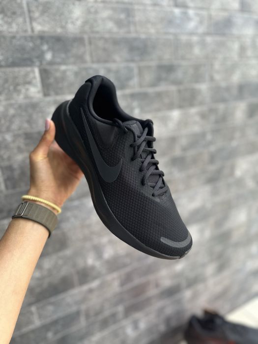 Чоловічі оригінальні кросівки Nike revolution 7 FB2207 005