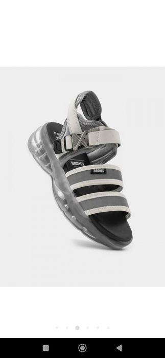 Босоніжки жіночі