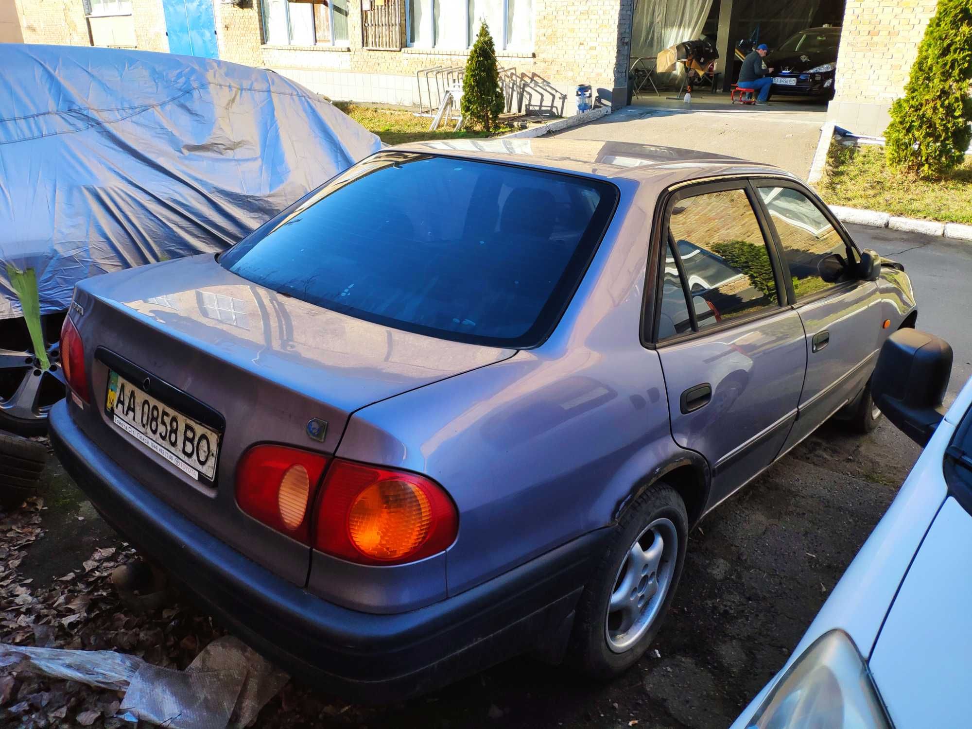 Toyota Corolla e11