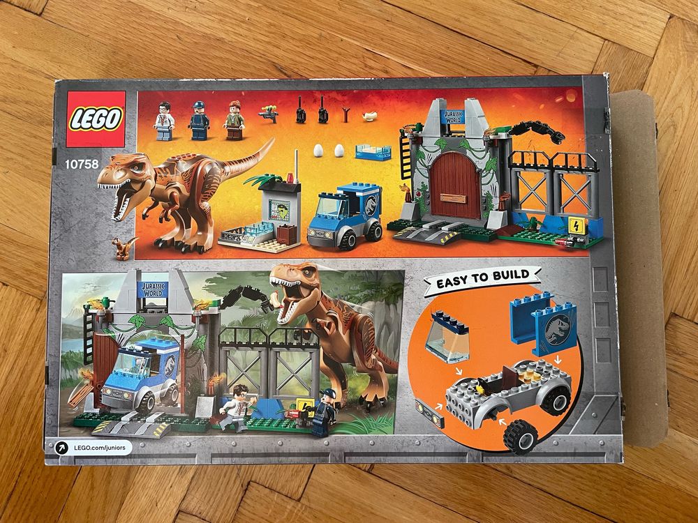 Lego 10758 Juniors - Jurassic World: T. rex na wolności