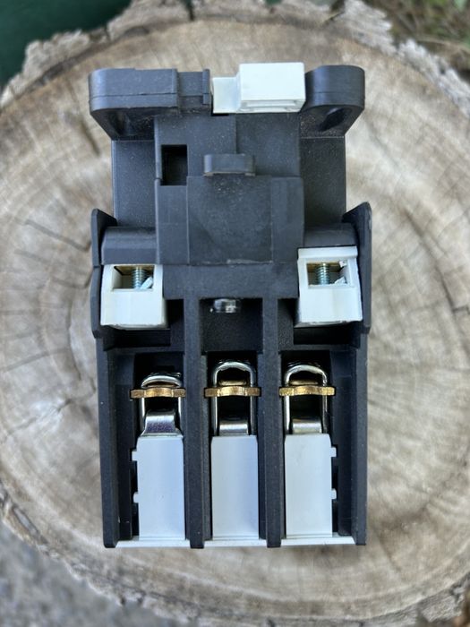 Новый. Магнитный пускатель, контактор ETI cem32