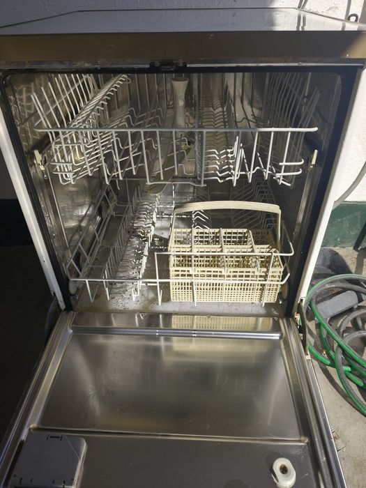 Máquina de lavar loiça Miele