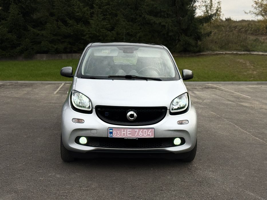 Smart EQ Forfour