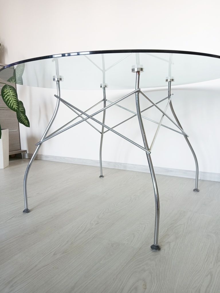 Stół szklany okrągły z krzesłami