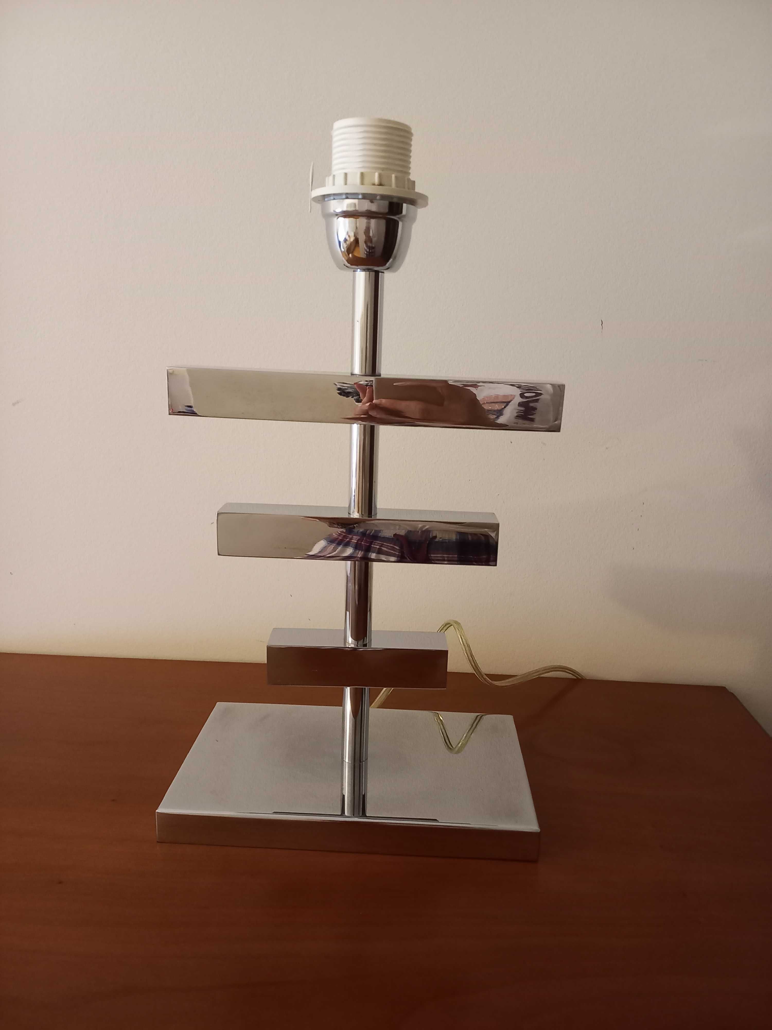 Candeeiro de mesa