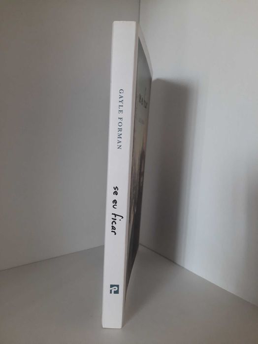 Livro "Se eu ficar" de Gayle Forman