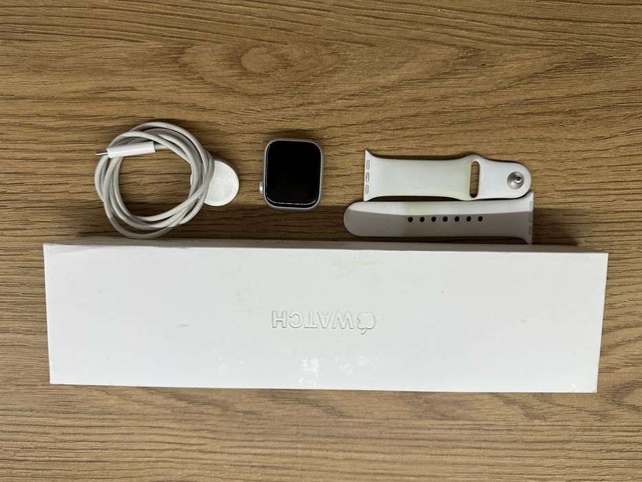 Apple watch 8 series + Nike