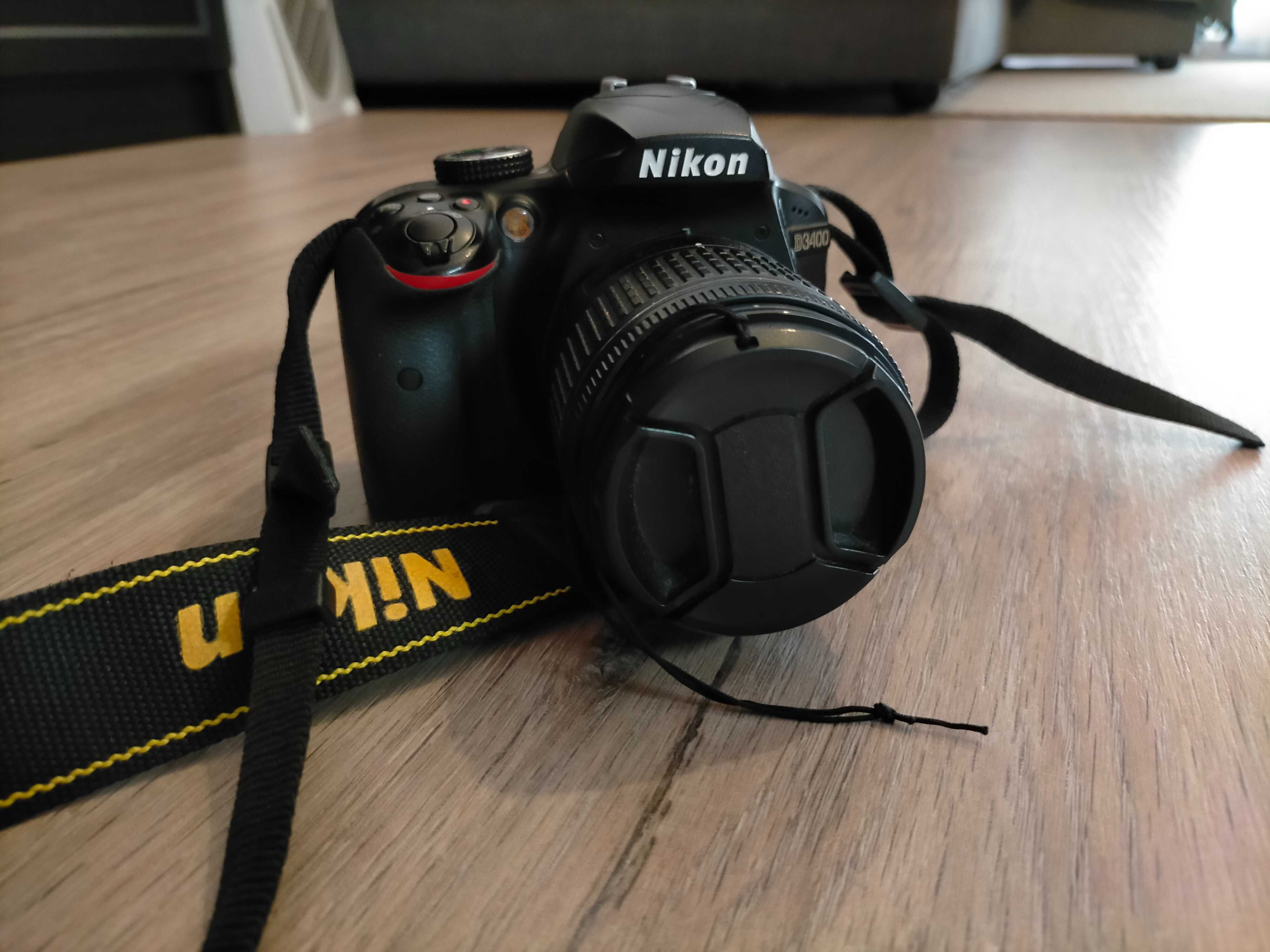 Máquina fotográfica Nikon D3400