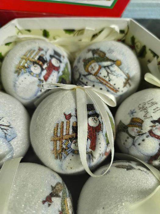 Caixa 14 bolas com brilhantes para árvore de natal - Loja Gato Preto