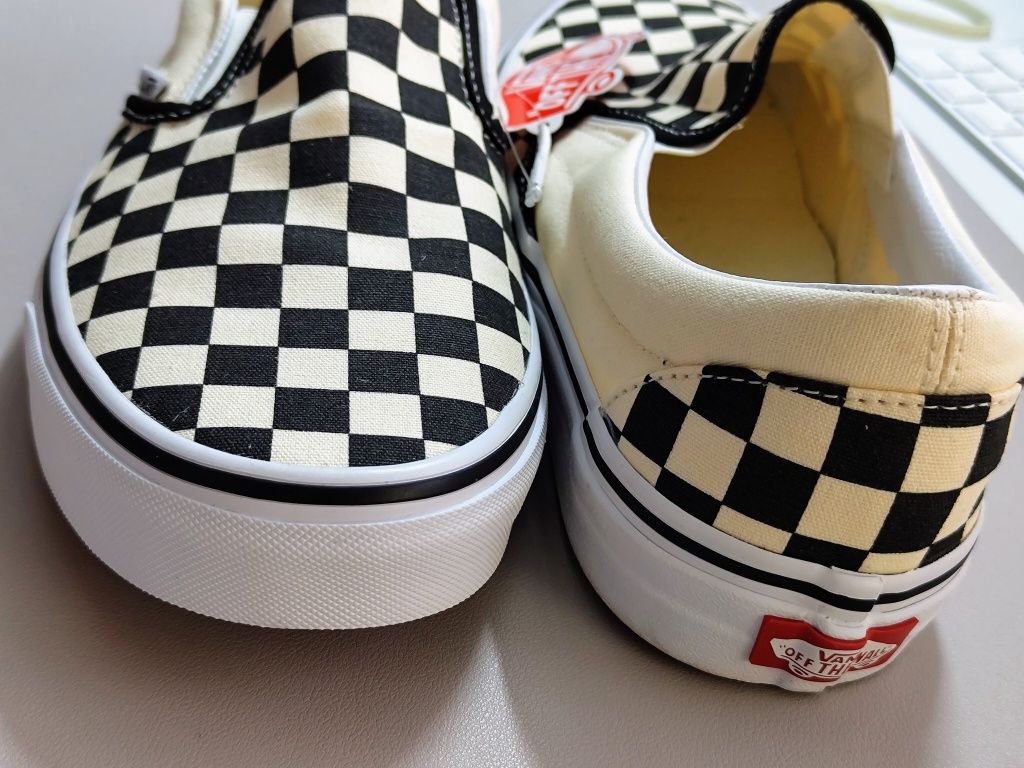 Vans novos padrão xadrez