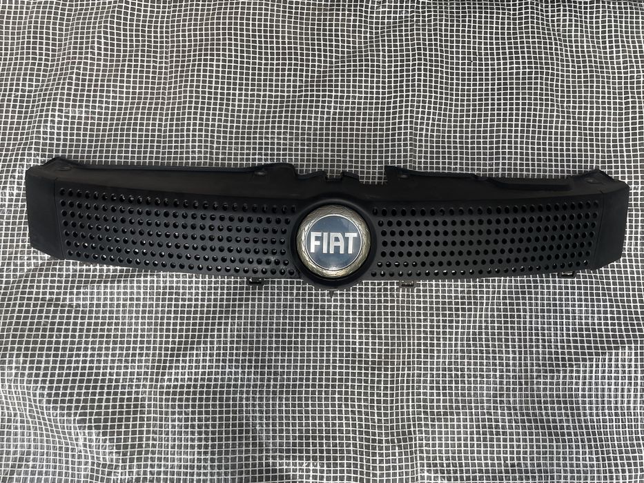 Fiat panda grill atrapa przód kratka logo wysyłka