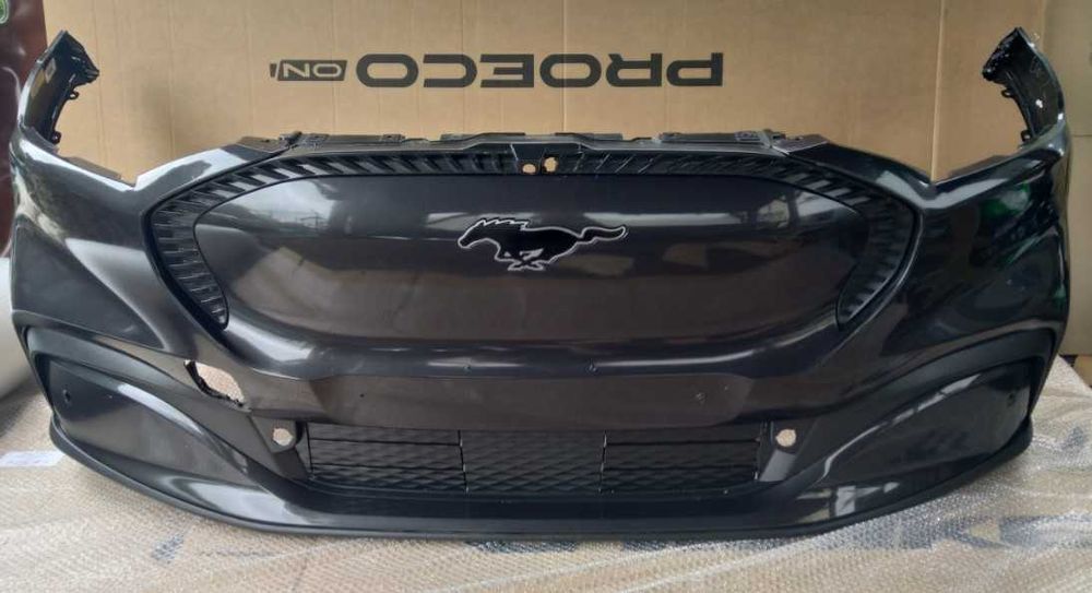 Передний бампер Ford Mustang Mach-E GT premium USA в цвет