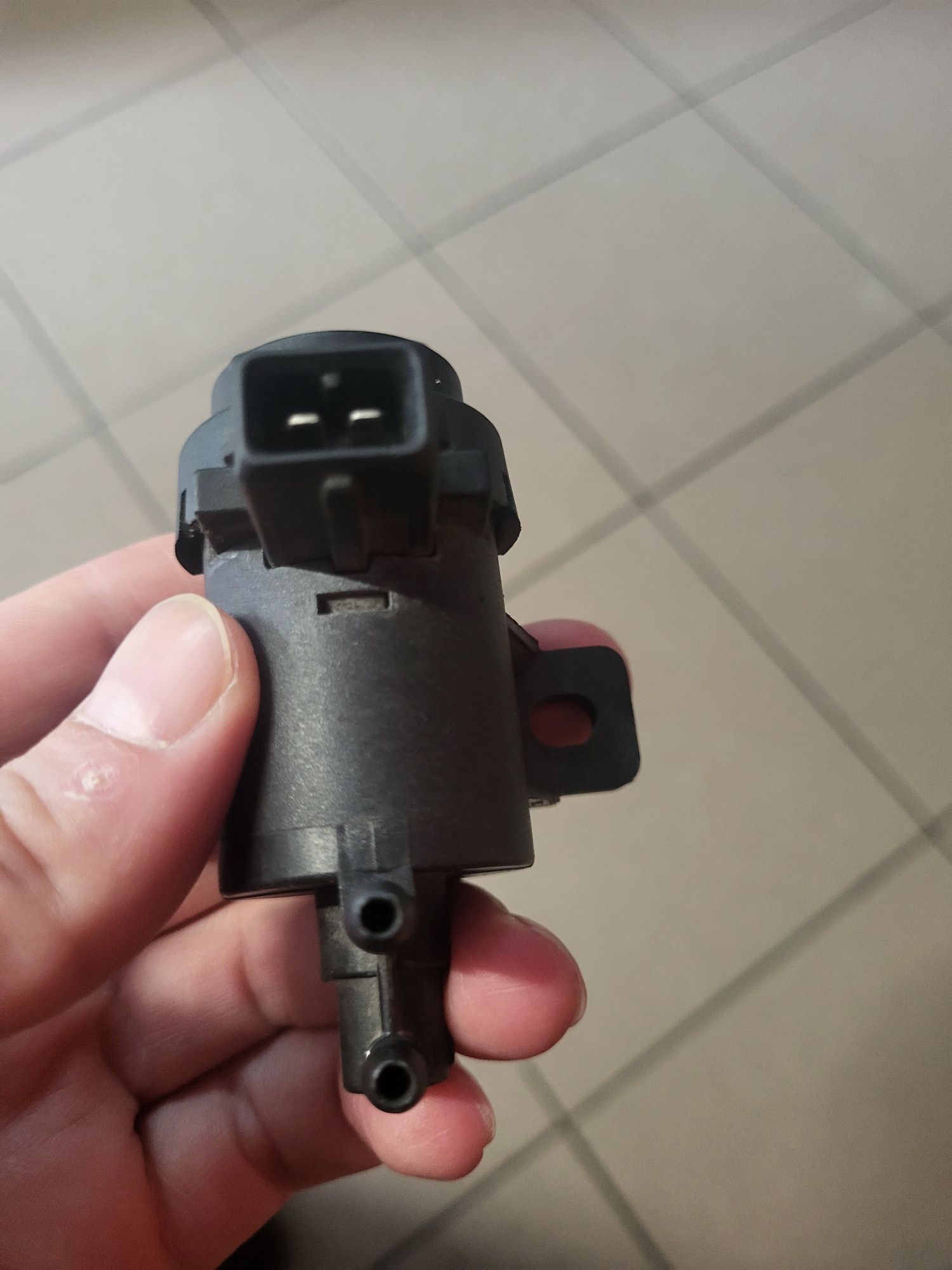 Orginał orginalny elektrozawór turbiny turbo zawór trafic vivaro