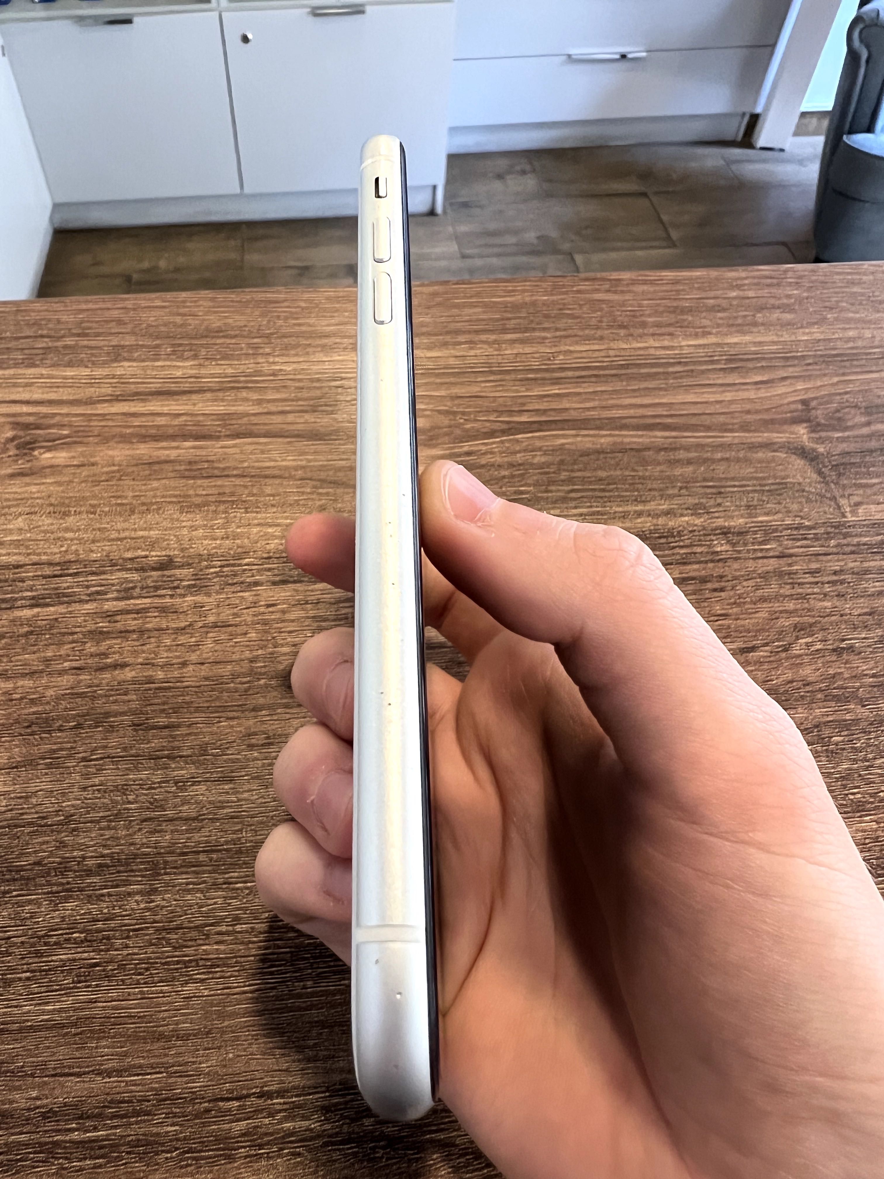 iPhone XR 64GB BAT 76% 3MSC Gwarancji