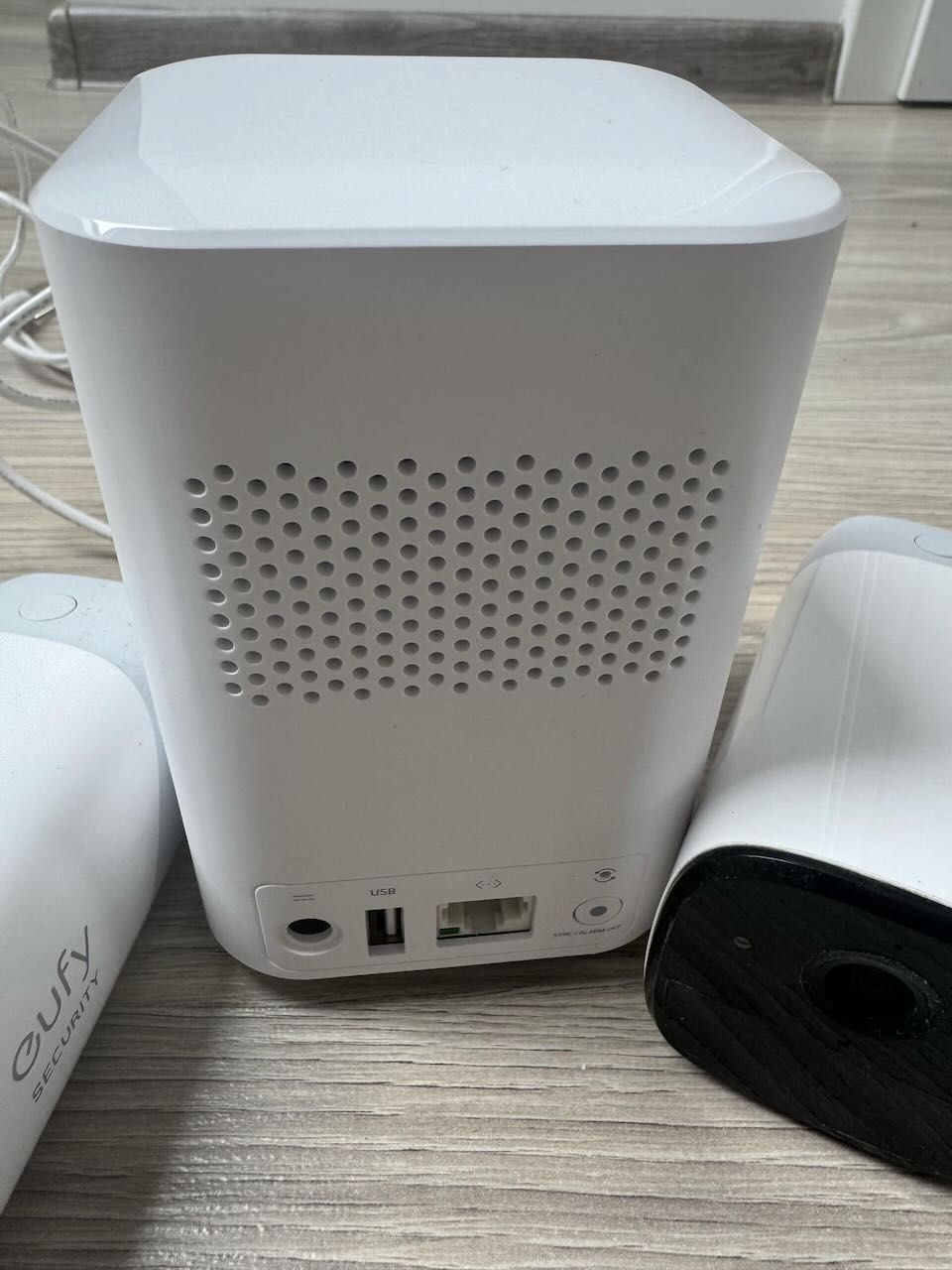 Zestaw do monitoringu Eufy Security, 3 kamery i stacja bazowa