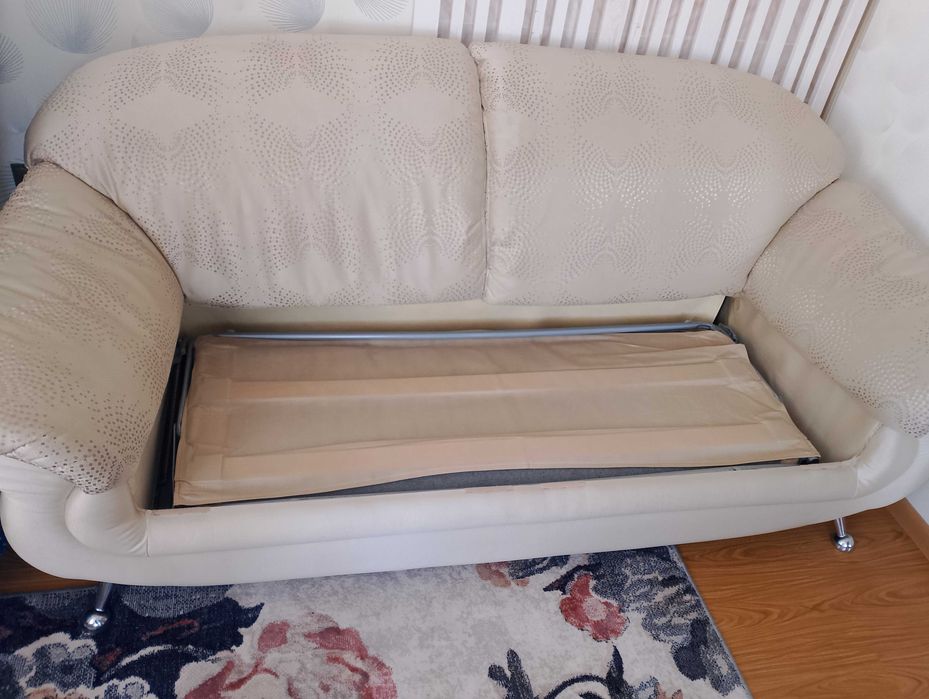 Диван розкладний та крісло