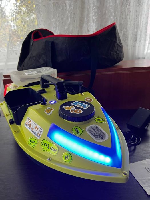 Кораблик для риболовлі