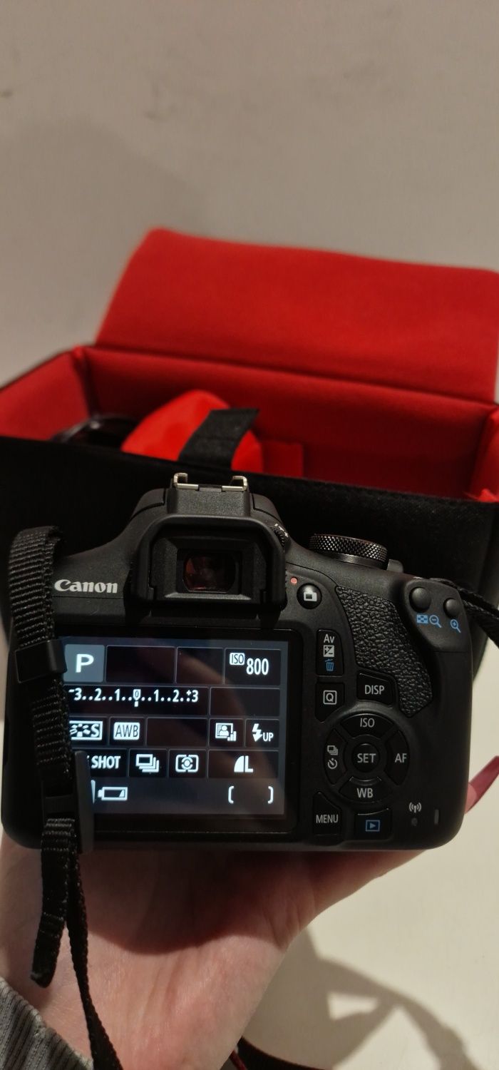 Kit Canon EOS 2000D