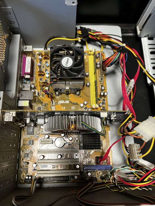Продам материнську плату, відеокарту процесор та охолодження