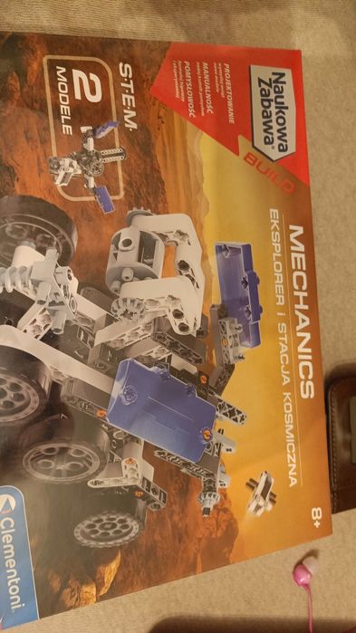 Eksplorer i stacja kosmiczna