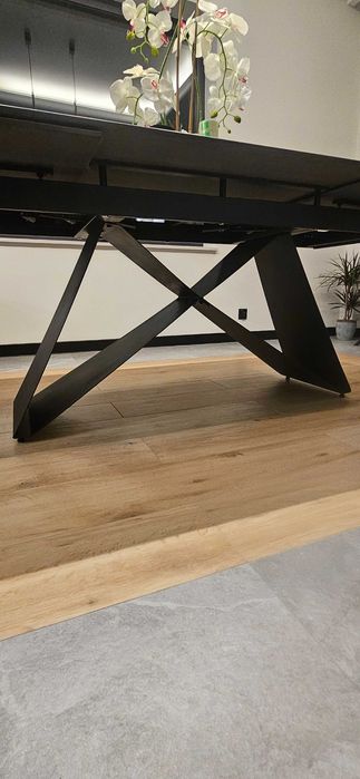 Nowoczesna czarna podstawa do stołu, SOLIDNA